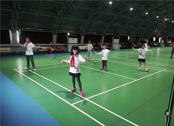 {賭馬}(嘉定羽毛球俱乐部)